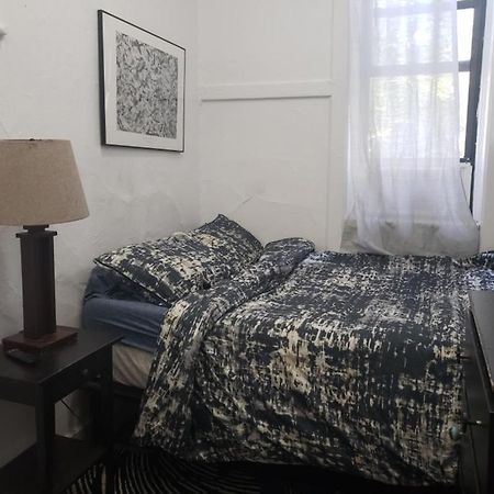 Private Room In East Village Apartment New York City Exterior photo